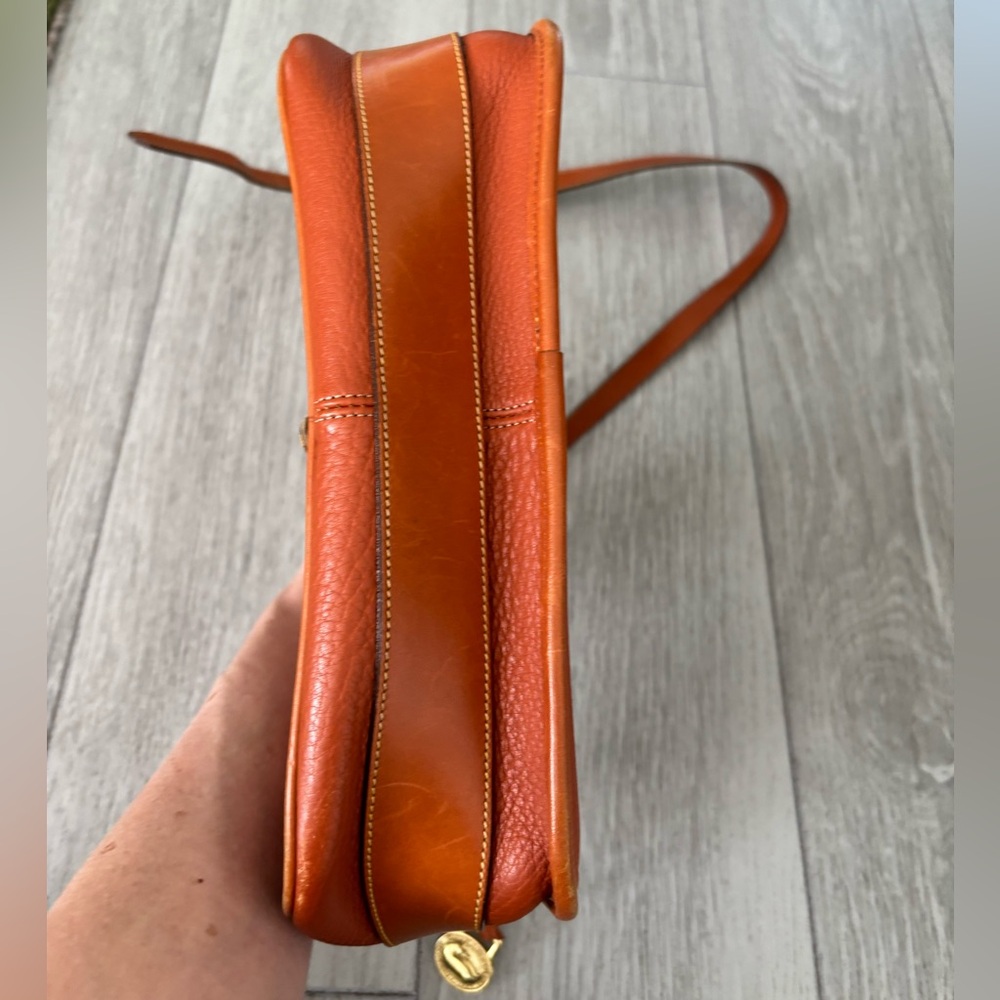 Dooney & Bourke bag - vintage in beautiful cognac leather. EUC. - Picture 5 of 14